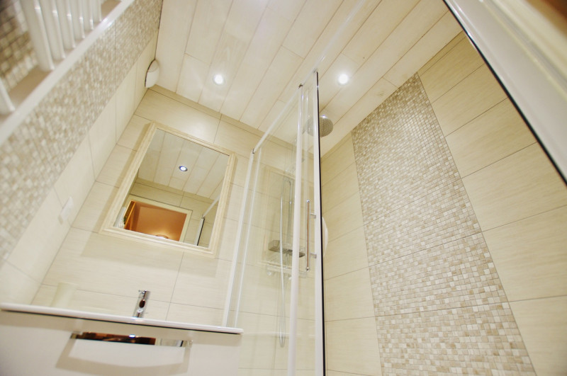 _lv_images__lot_0000000168_13_13933784