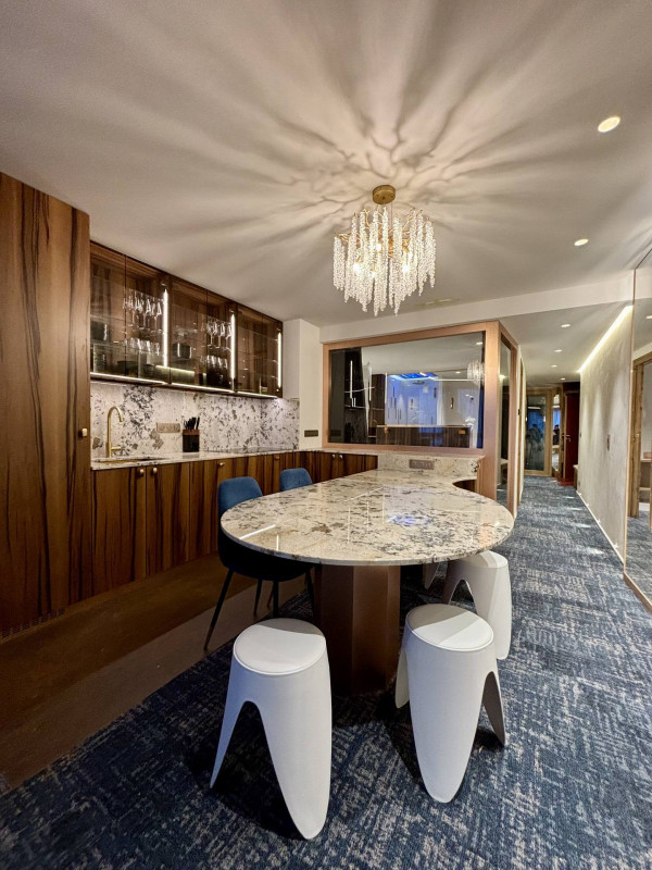 _lv_images__lot_0000000178_01_13077389 _lv_images__lot_0000000178_01_13077389