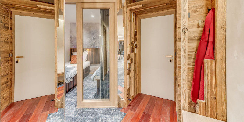 _lv_images__lot_0000000178_12_13831337 _lv_images__lot_0000000178_12_13831337