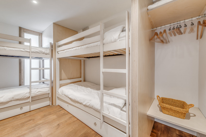 _lv_images__lot_0000000179_07_14037753