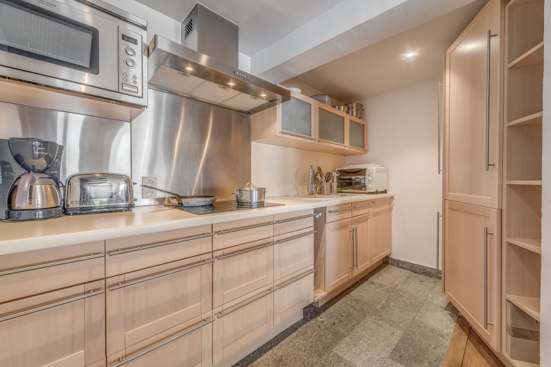 _lv_images__lot_0000000179_11_14378118