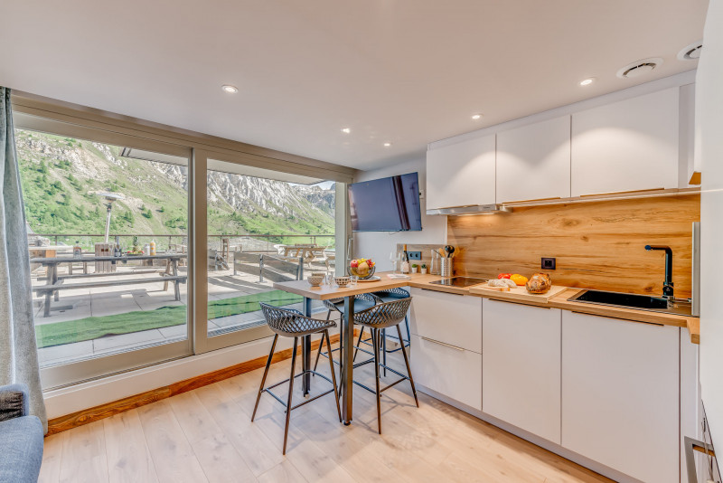 _lv_images__lot_0000000182_06_14028883