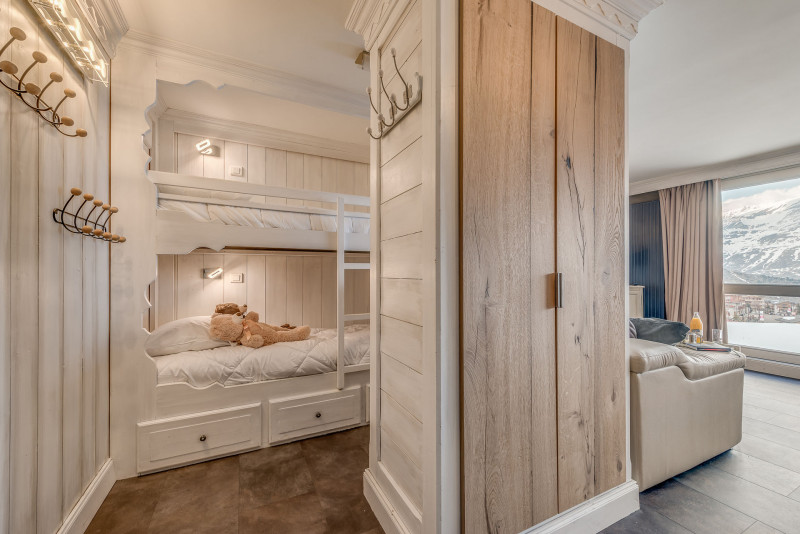 _lv_images__lot_0000000192_10_14173176 _lv_images__lot_0000000192_10_14173176