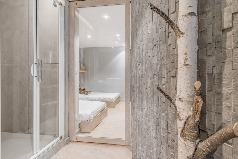 _lv_images__lot_0000000198_10_13162243 _lv_images__lot_0000000198_10_13162243