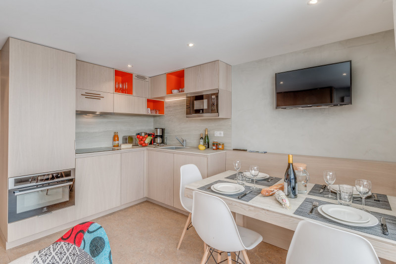 _lv_images__lot_0000000198_12_13077907 _lv_images__lot_0000000198_12_13077907