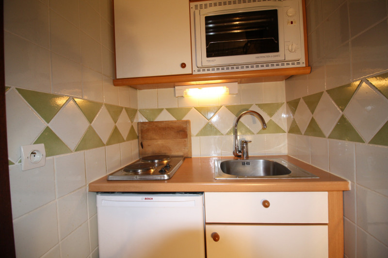 _lv_images__lot_0000000199_04_14370277