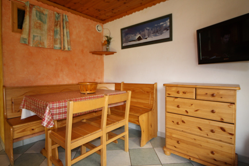 _lv_images__lot_0000000203_06_13153497 _lv_images__lot_0000000203_06_13153497