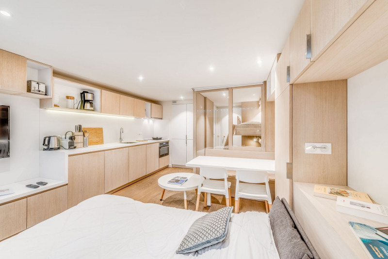 _lv_images__lot_0000000205_10_13584305