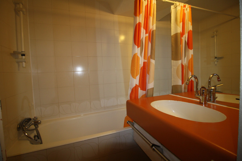 _lv_images__lot_0000000206_10_14231605