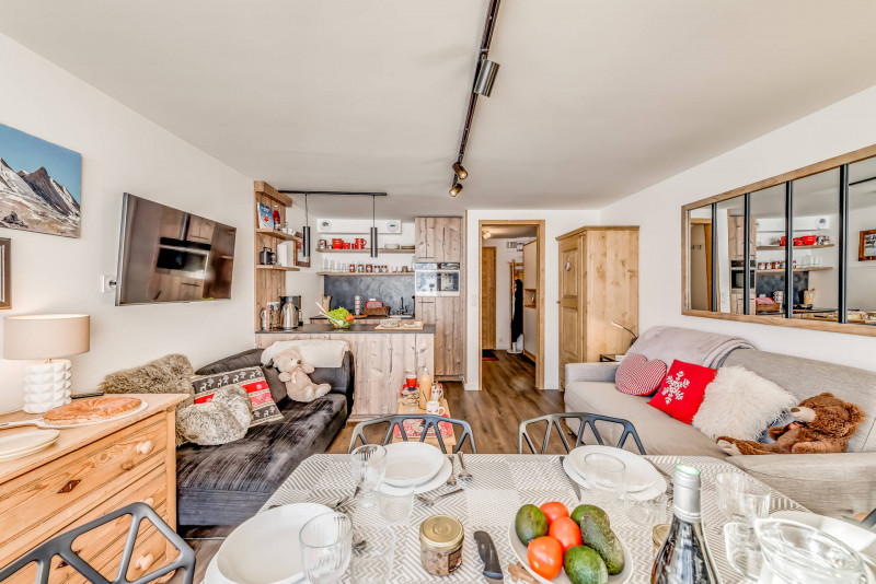 _lv_images__lot_0000000210_09_14134811