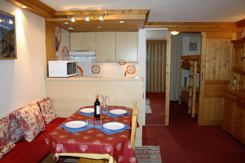 _lv_images__lot_0000000211_08_13832548 _lv_images__lot_0000000211_08_13832548