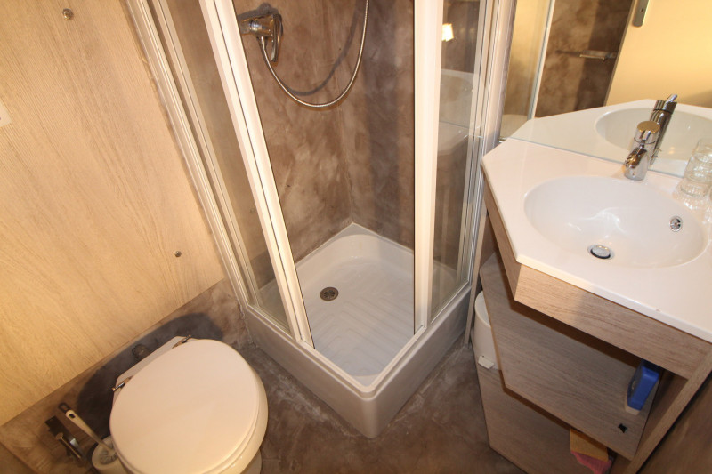 _lv_images__lot_0000000214_05_14038694 _lv_images__lot_0000000214_05_14038694