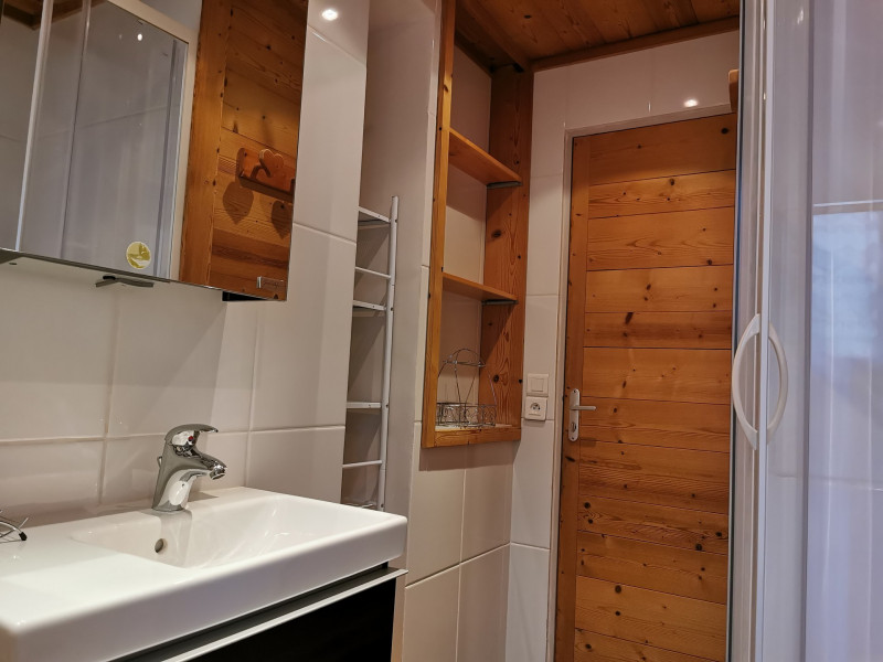 _lv_images__lot_0000000215_10_14452066