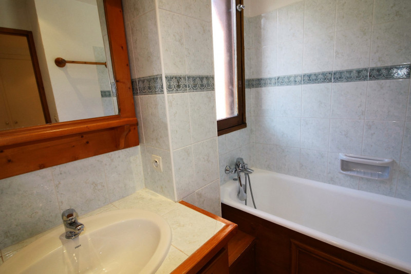 _lv_images__lot_0000000228_07_14454285