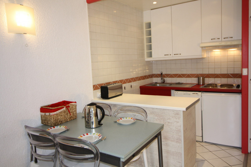 _lv_images__lot_0000000233_09_14454339