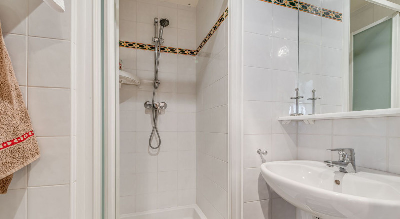 _lv_images__lot_0000000235_14_13078208