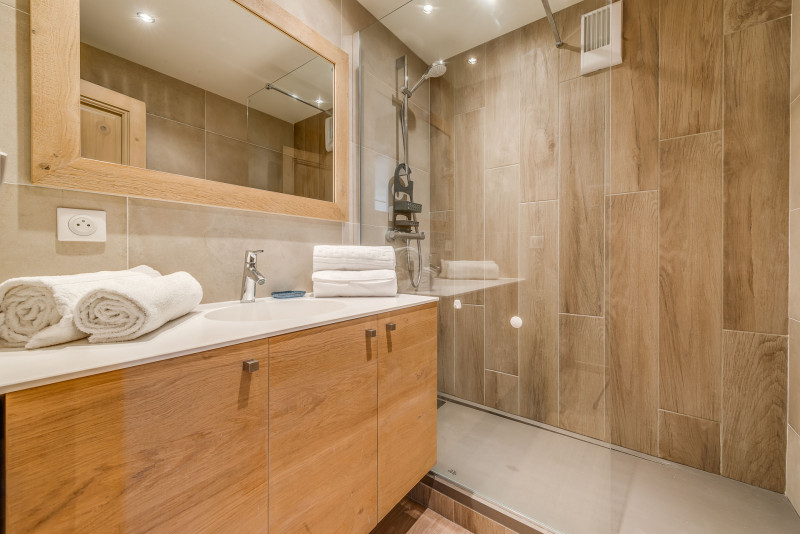 _lv_images__lot_0000000237_05_13584714 _lv_images__lot_0000000237_05_13584714