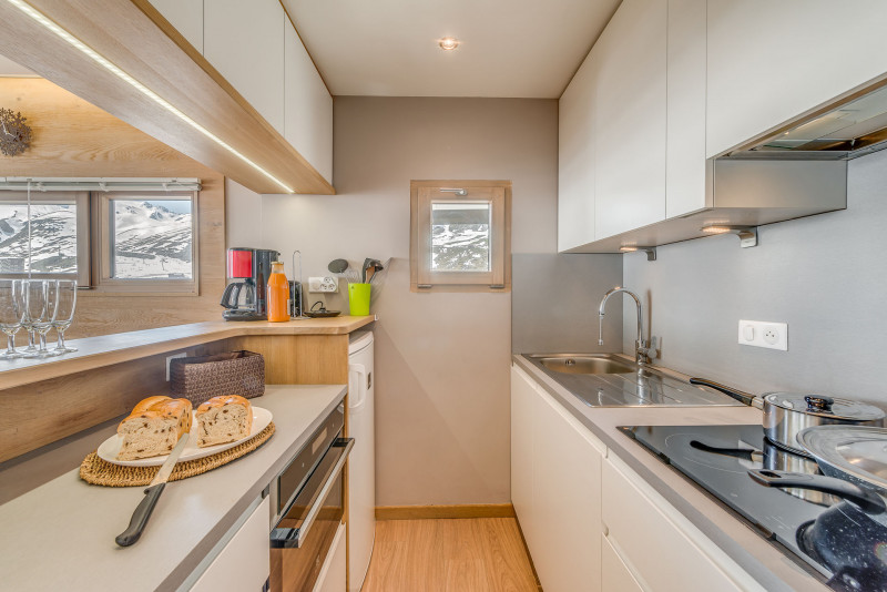 _lv_images__lot_0000000237_12_14416068