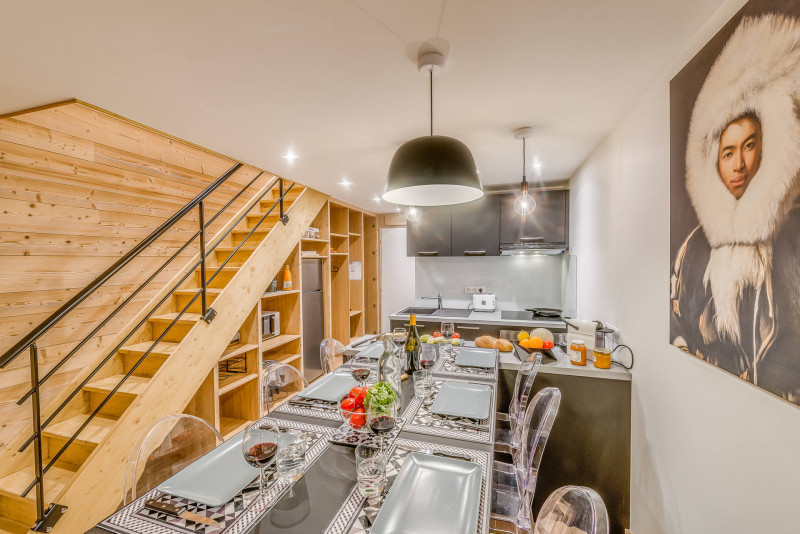 _lv_images__lot_0000000248_04_13451574