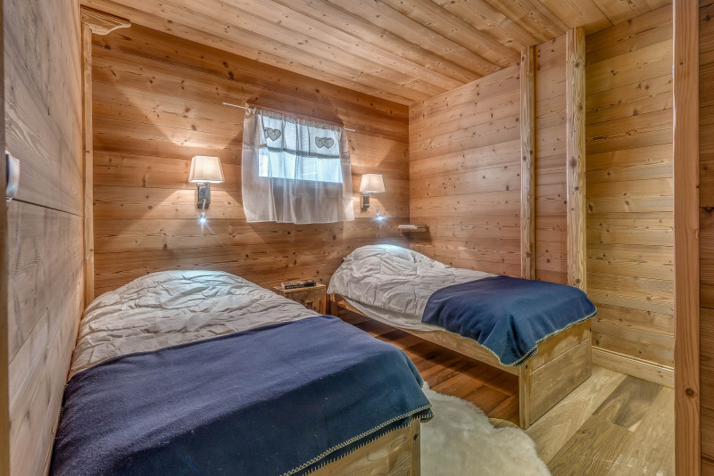 _lv_images__lot_0000000260_06_14028061