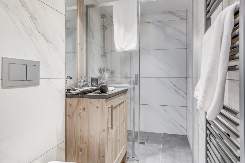 _lv_images__lot_0000000274_10_14368577