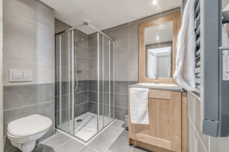 _lv_images__lot_0000000275_08_13545682 _lv_images__lot_0000000275_08_13545682