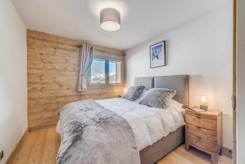 _lv_images__lot_0000000275_14_14462127