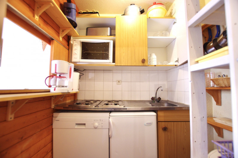 _lv_images__lot_0000000276_04_14048873