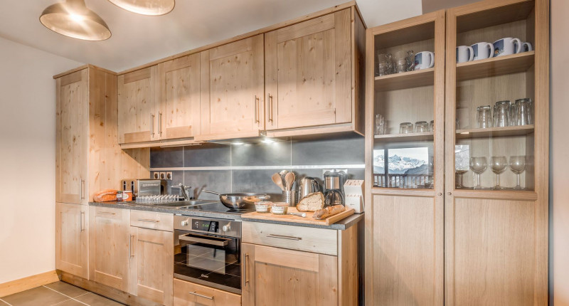 _lv_images__lot_0000000290_04_13583456