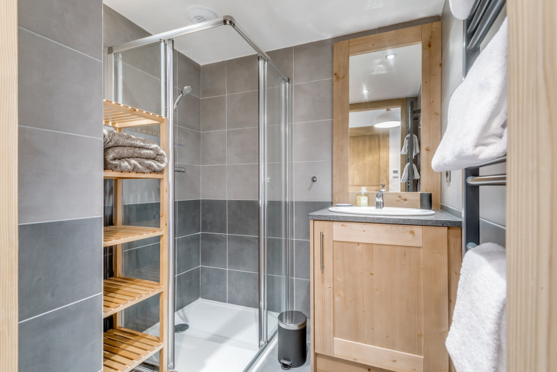 _lv_images__lot_0000000290_06_14220327 _lv_images__lot_0000000290_06_14220327