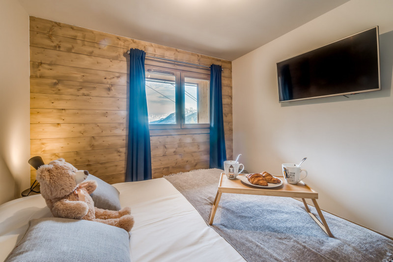 _lv_images__lot_0000000293_06_13584089