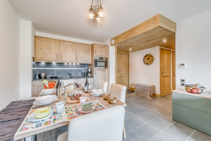 _lv_images__lot_0000000293_11_13546140