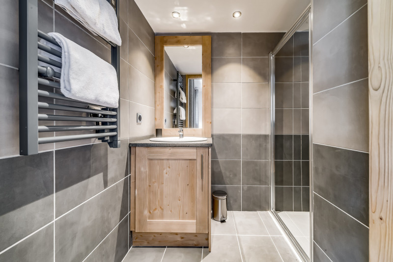 _lv_images__lot_0000000298_06_13161396 _lv_images__lot_0000000298_06_13161396