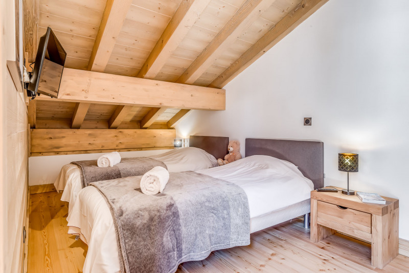 _lv_images__lot_0000000298_12_14230181 _lv_images__lot_0000000298_12_14230181