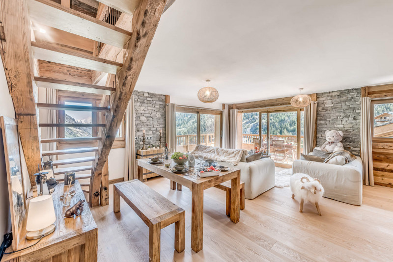 _lv_images__lot_0000000306_02_13498423