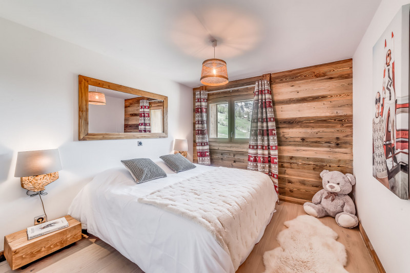 _lv_images__lot_0000000306_10_13264617