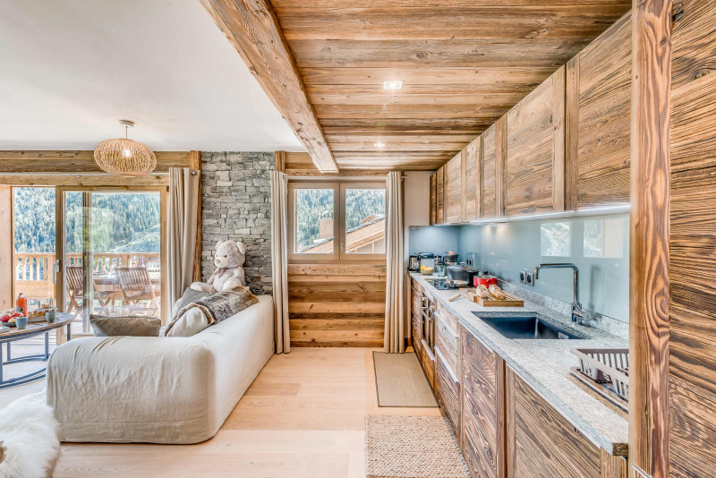 _lv_images__lot_0000000306_14_13583753 _lv_images__lot_0000000306_14_13583753