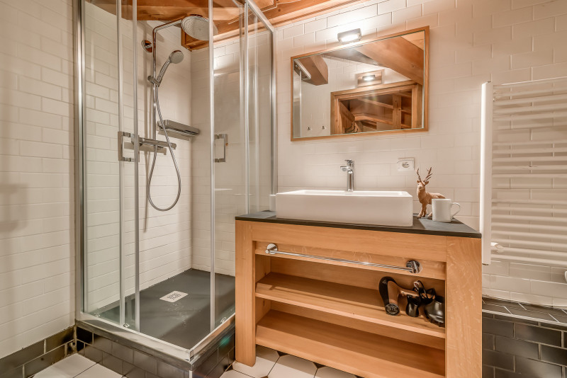 _lv_images__lot_0000000310_10_14075941