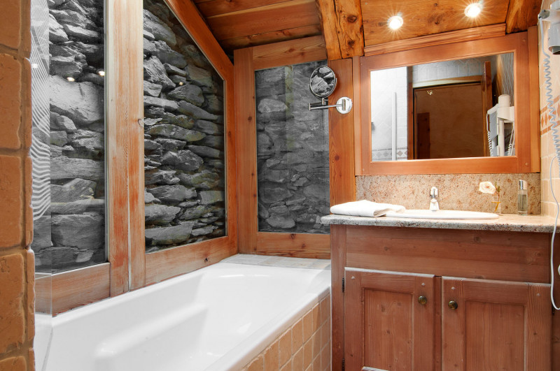 _lv_images__lot_0000000318_13_13546592 _lv_images__lot_0000000318_13_13546592