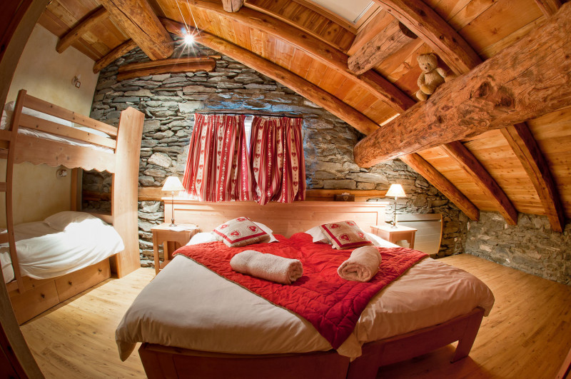 _lv_images__lot_0000000318_15_13831958