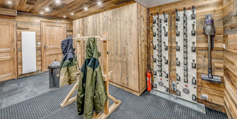 _lv_images__lot_0000000343_08_14162500 _lv_images__lot_0000000343_08_14162500