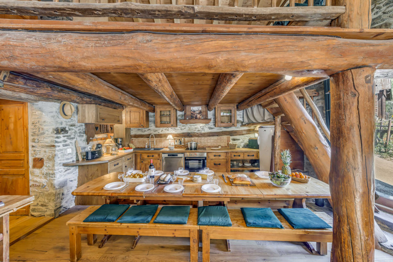 _lv_images__lot_0000000347_06_14452386