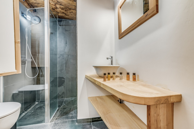 _lv_images__lot_0000000347_12_13161082 _lv_images__lot_0000000347_12_13161082