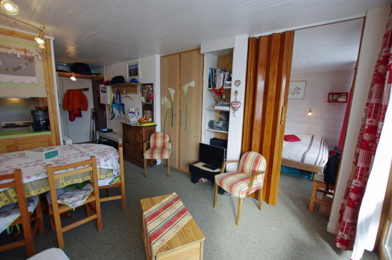 _lv_images__lot_0000000365_03_13078569 _lv_images__lot_0000000365_03_13078569