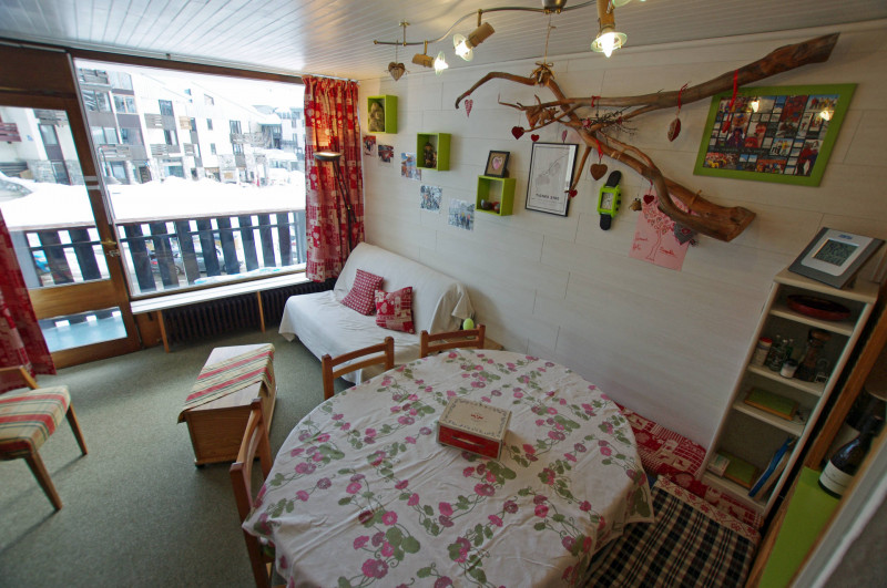 _lv_images__lot_0000000365_10_14039205