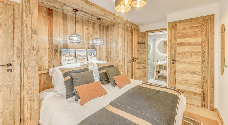 _lv_images__lot_0000000372_06_14037276