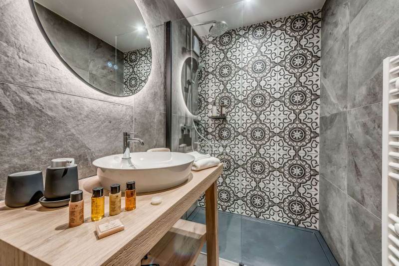 _lv_images__lot_0000000372_13_14162333 _lv_images__lot_0000000372_13_14162333