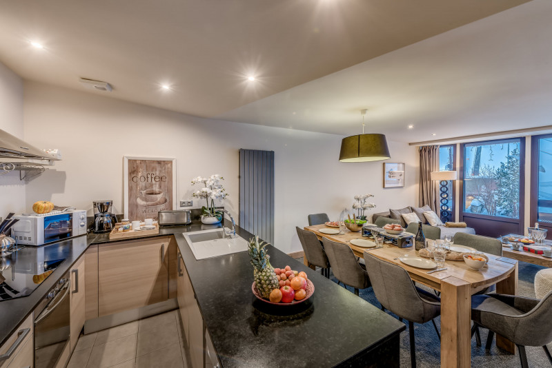 _lv_images__lot_0000000377_06_14414975