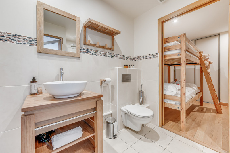 _lv_images__lot_0000000379_11_14268362 _lv_images__lot_0000000379_11_14268362