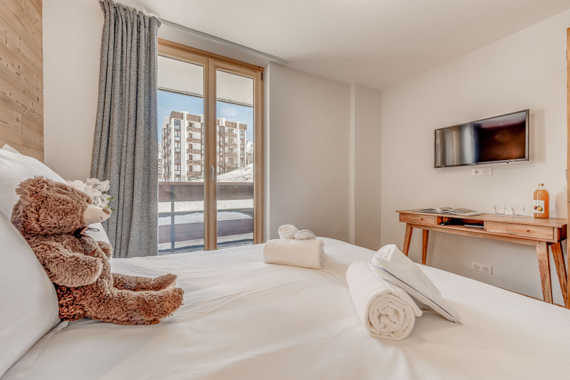 _lv_images__lot_0000000380_09_13077141 _lv_images__lot_0000000380_09_13077141